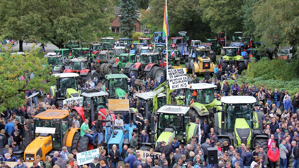 Protest bij het provinciehuis in Assen