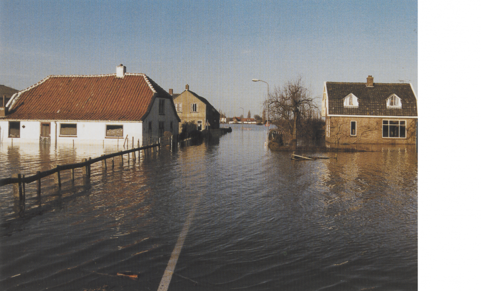 Hoogwater bij Beusichem in 1995.