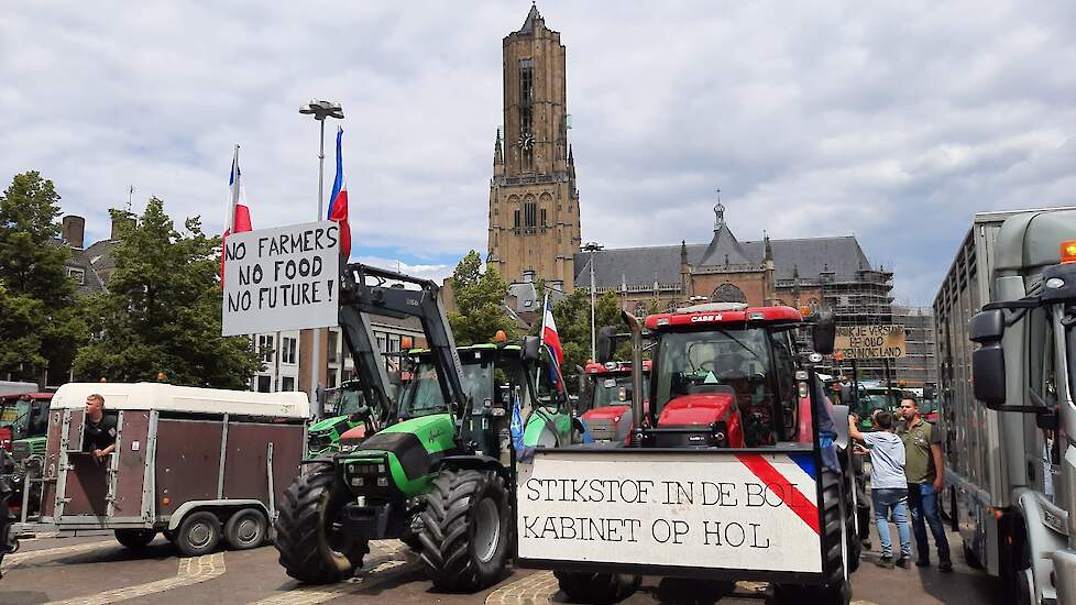 Rond 13.00 uur was het protest bij het provinciehuis in Arnhem afgelopen. Volgens de politie is alles rustig verlopen.