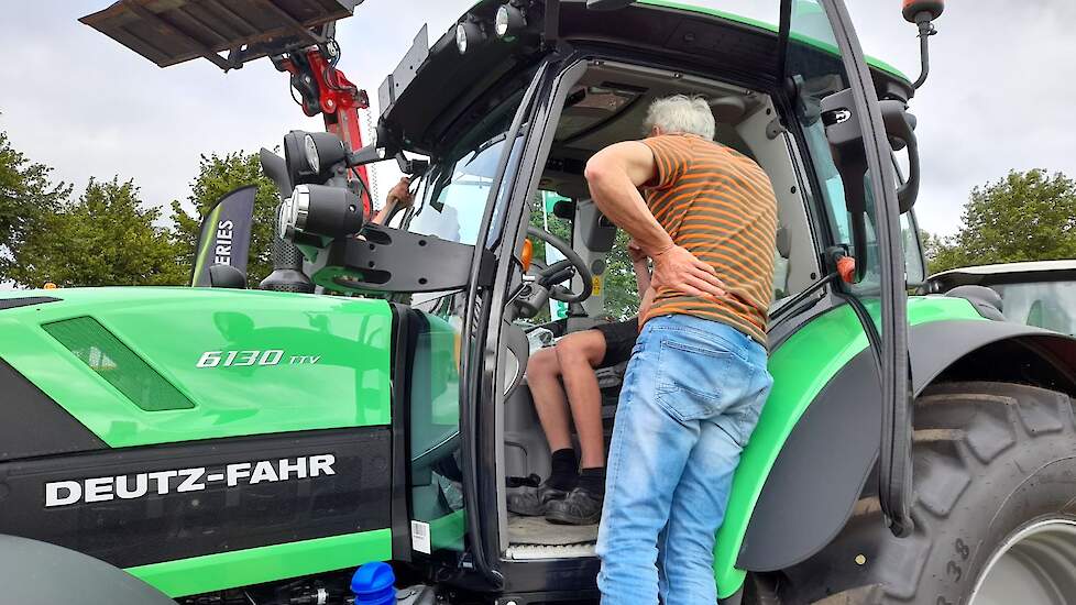 Voor een trekker gekocht wordt moet er wel even in gezeten worden.