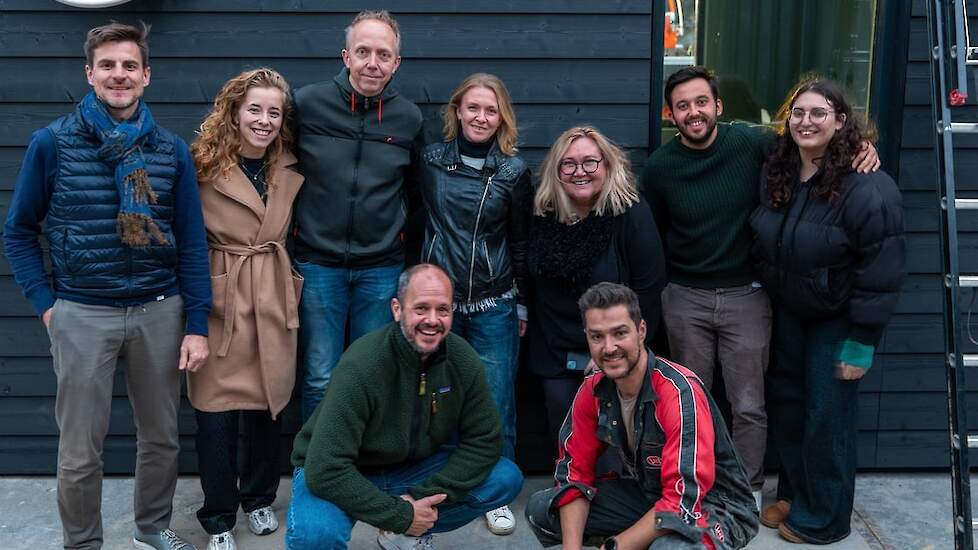 ‘Eerste kweekvleesboerderij ter wereld’ bij melkveehouder Van Leeuwen Schipluiden