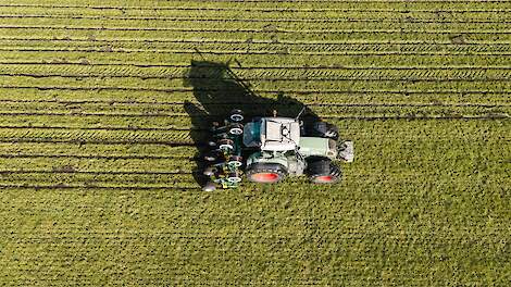 Ondergronds water en mest toedienen moet grasland efficiënter maken